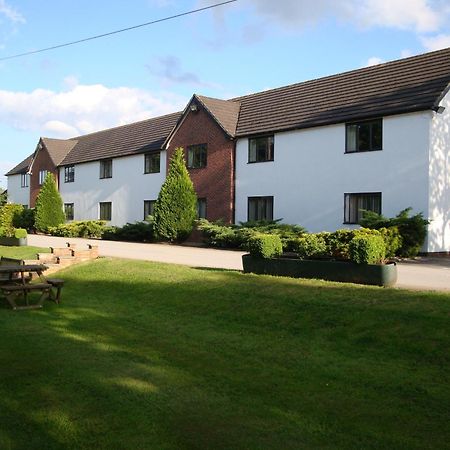 The Boars Head Hotel Sudbury  Экстерьер фото