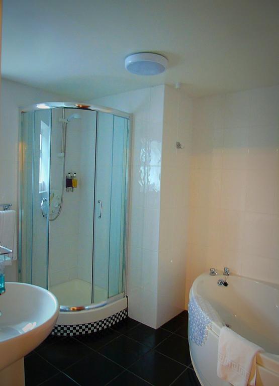 The Boars Head Hotel Sudbury  Экстерьер фото
